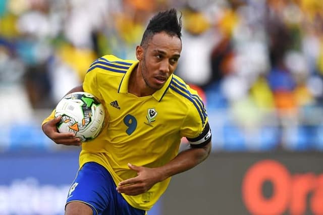 Aubameyang no jogo entre Gabão x Burkina Faso, da Copa Africana de Nações