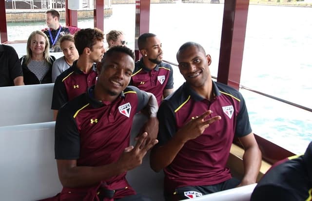 Douglas e Thiago Mendes durante passeio em Orlando (EUA)