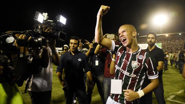 Autor do gol da vitória, Marcos Junior foi o herói do título