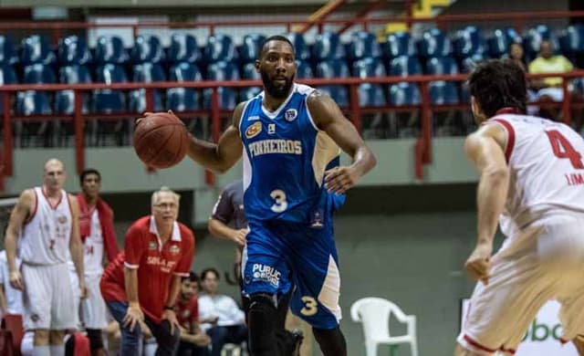 NBB CAIXA - Pinheiros vence em Fortaleza e entra no G-4 provisoriamente