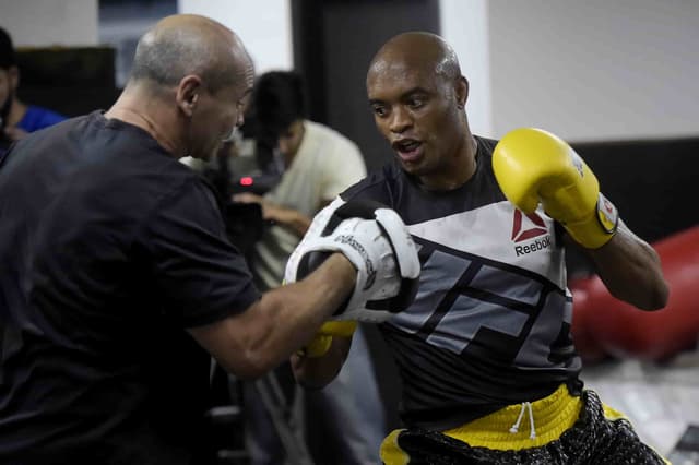 Anderson Silva treinou com Ronaldo Jacaré na academia X-Gym, no Rio de Janeiro