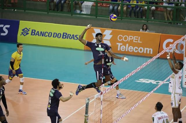 Sada Cruzeiro 3 x 0 Caramuru Vôlei/Castro