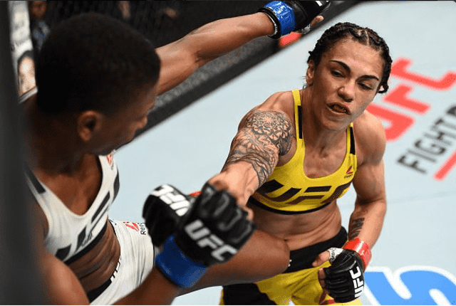 Jessica Andrade venceu Angela Hill na decisão dos juízes