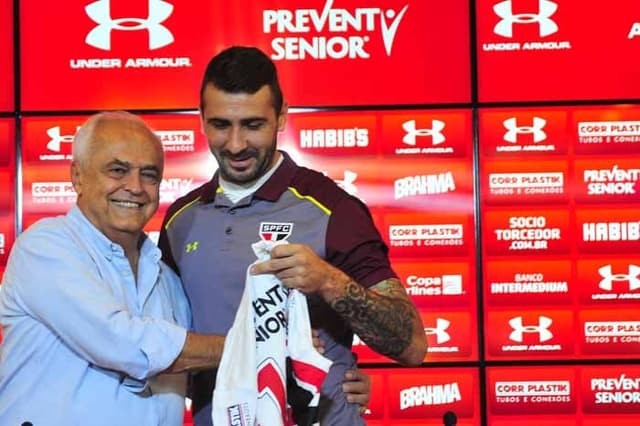 São Paulo - Apresentação Lucas Pratto