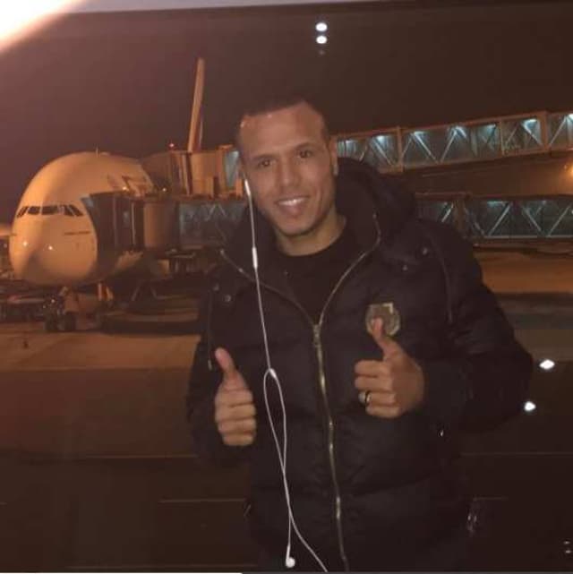 Luis Fabiano deve chegar ao Rio de Janeiro na próxima terça-feira. Confira, a seguir, as imagens da carreira do reforço vascaíno