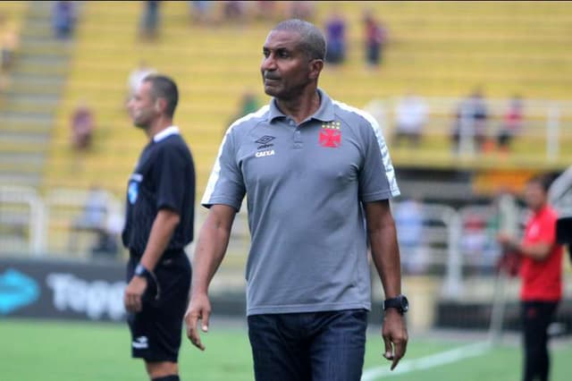 Cristovão Borges é o técnico do Vasco. Confira a seguir na galeria especial do LANCE! imagens do treinador