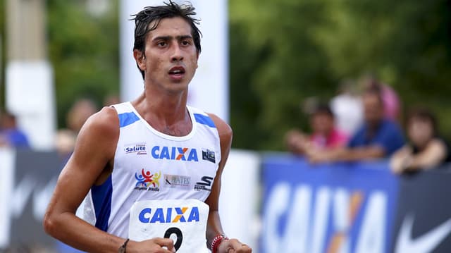 Caio Bonfim vence os 20 km marcha