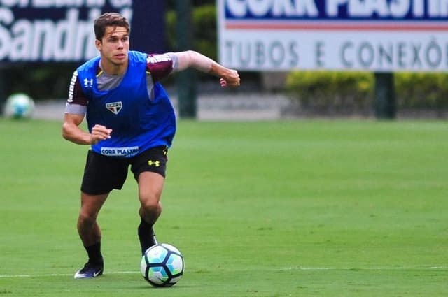 Araruna em treino do São Paulo