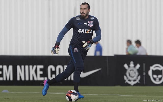 Goleiro Walter, durante treinamento do Corinthians