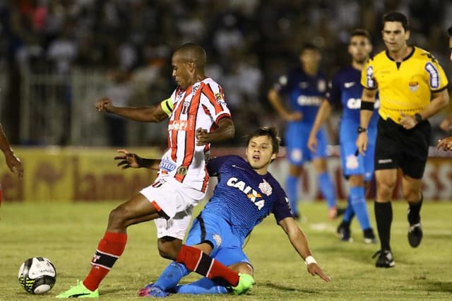 Botafogo-SP e Corinthians empataram por 0 a 0