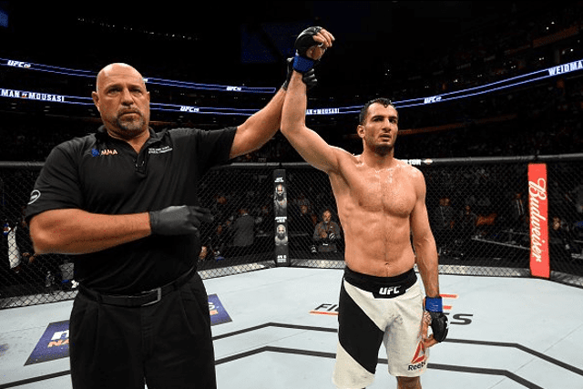 Gegard Mousasi venceu Chris Weidman no UFC 210