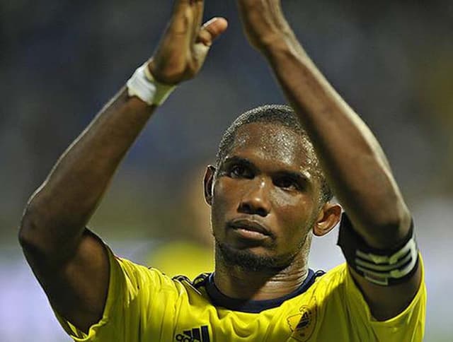 Eto'o - com camisa do Anzhi