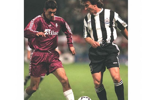 10 º - David Ginola: O meia francês quase conseguiu o feito de levar o modesto Newcastle ao título inglês na temporada 1995/1996. Defendeu ainda Tottenham e Aston Villa