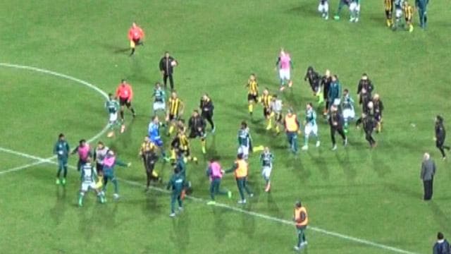 Palmeiras divulga novas imagens da briga contra o Peñarol