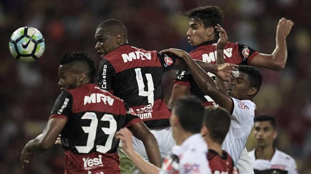 Flamengo x Atlético-GO: as imagens do jogo no Maracanã