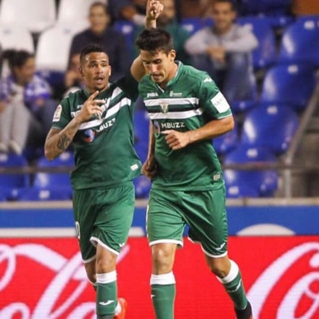 Luciano e Gabriel durante jogo do Leganés (Foto: Reprodução Instagram)