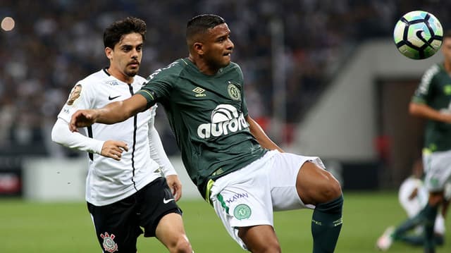 Corinthians e Chapecoense se enfrentaram neste sábado