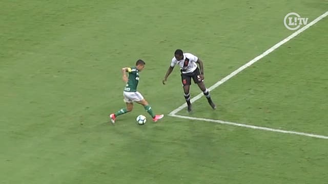 Dudu inferniza zaga do Vasco e sofre dois pênaltis