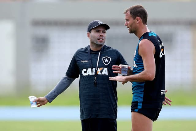 Carli treino do Botafogo