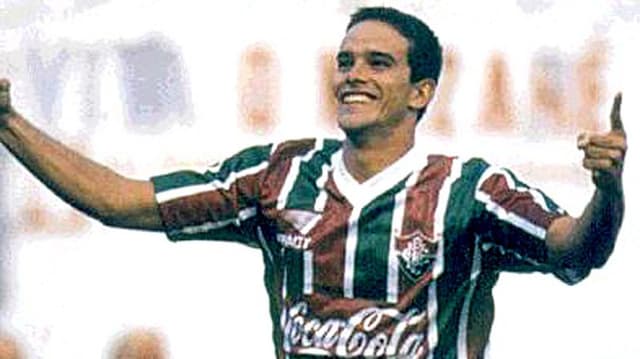 Ézio pelo Fluminense