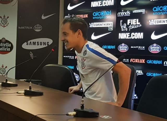 Rodriguinho em entrevista coletiva nesta quarta