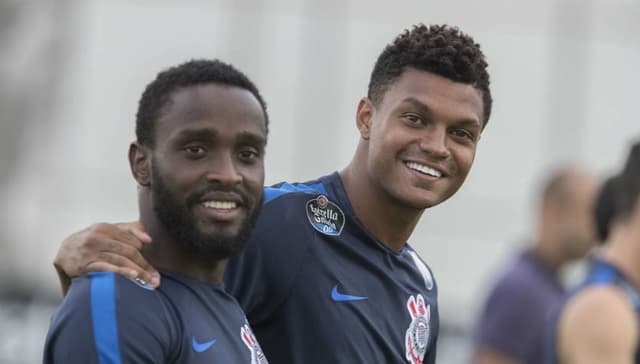 Mendoza e Bruno Paulo, atacantes do Corinthians