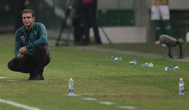 Cuca durante o jogo contra o Tucumán (Foto: Cesar Greco/Palmeiras)