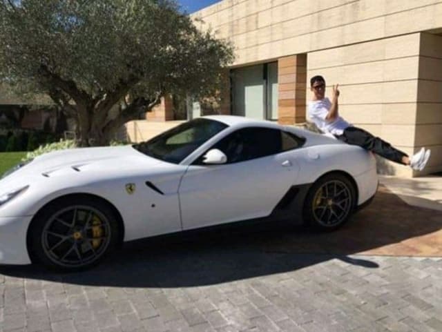 Cristiano Ronaldo - Ferrari