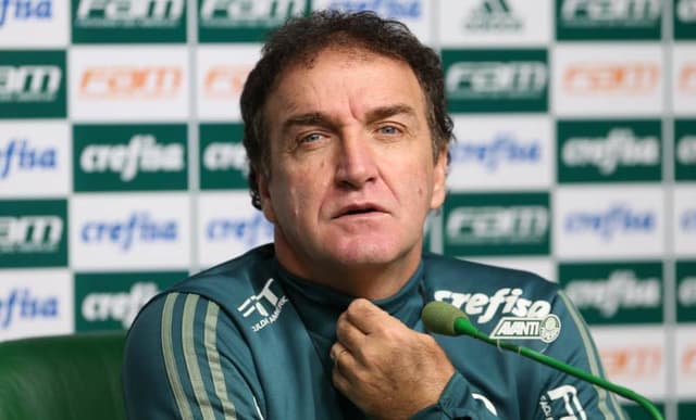 Cuca em entrevista no Palmeiras