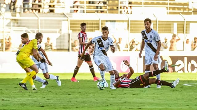 Último confronto: Ponte Preta 1 x 0 São Paulo, em 4/6/2017