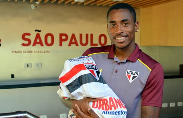 Denilson assinou com o São Paulo até o fim do ano