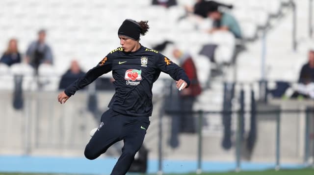 David Luiz em treinamento na Austrália