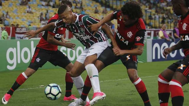 Fluminense 2 x 2 Flamengo: as imagens do duelo no Maracanã