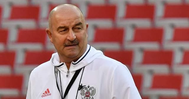 Stanislav Cherchesov dirige a seleção russa