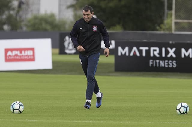 Fábio Carille analisou duelo com o Grêmio