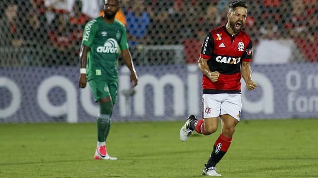 Flamengo vive um ano de altos e baixos, além de alguns questionamentos por parte da torcida