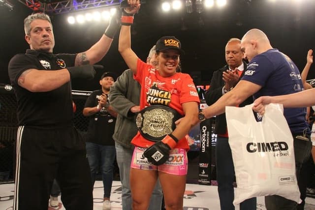 Amanda Lemos foi campeã do Jungle Fight antes de chegar ao UFC