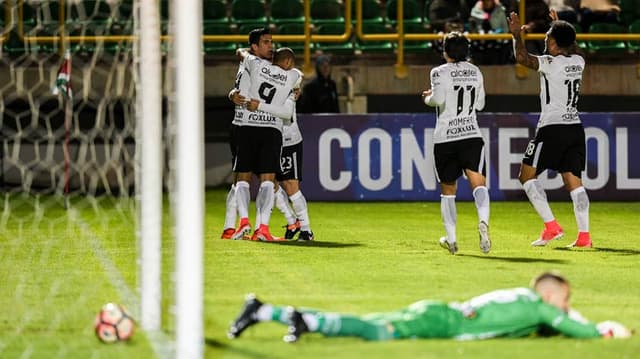 Corinthians empatou por 1 a 1 com o Patriotas