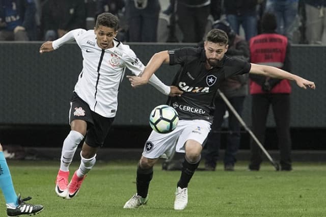 O último jogo entre Botafogo e Corinthians foi na casa do time paulista: vitória dos mandantes, em 2 de junho, por 1 a 0