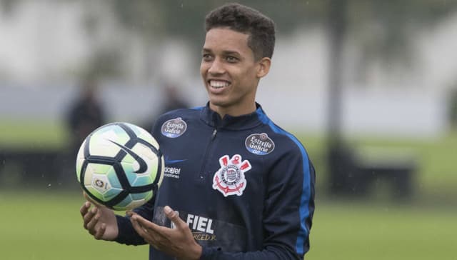 Pedrinho soma dez partidas na temporada