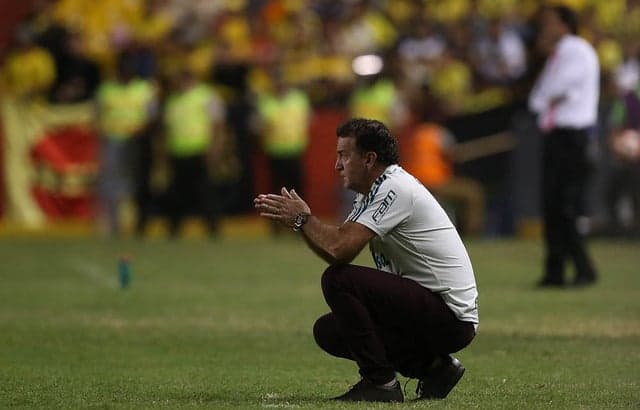 Cuca durante a partida no Monumental de Guayaquil