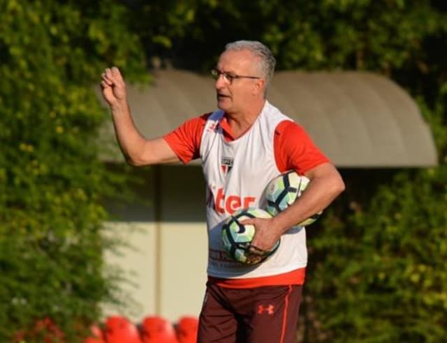 Dorival Júnior quer velocidade no ataque do São Paulo