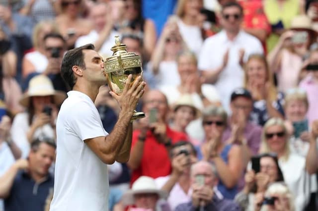 Roger Federer é o maior vencedor de Grand Slams do tênis e, neste domingo, tornou-se o maior campeão de Wimbledon ao conquistar seu 8º título em Londres.