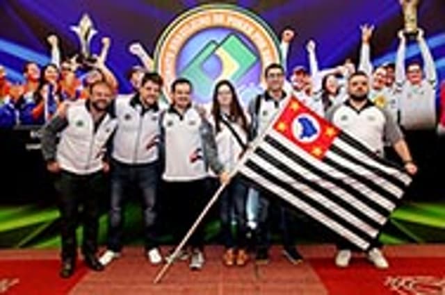 Equipe de São Paulo terminou o primeiro dia do Campeonato Brasileiro por Equipes na frente durante etapa do BSOP