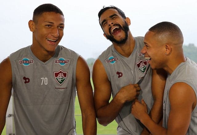 Richarlison, Dourado e Wellington Silva: trio entrosado dentro e fora de campo