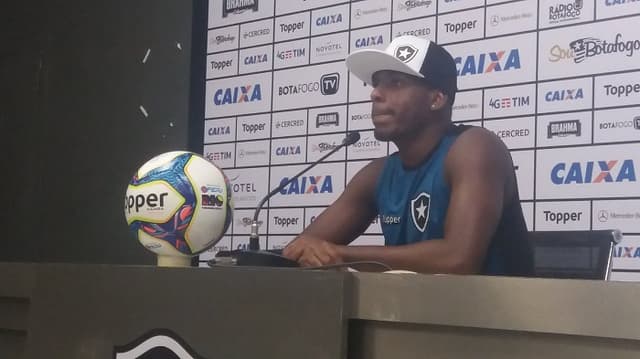 Coletiva - Marcos Vinícius