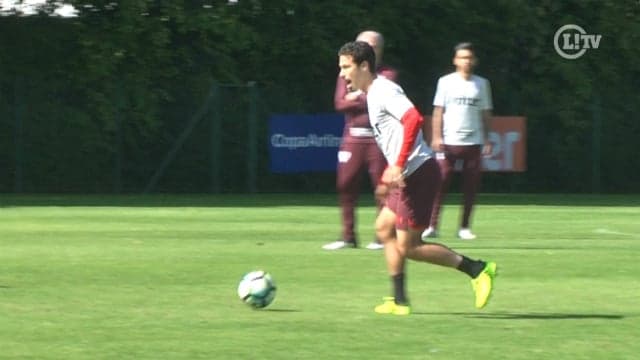 Hernanes e Jucilei acertam belos chutes em treino do São Paulo