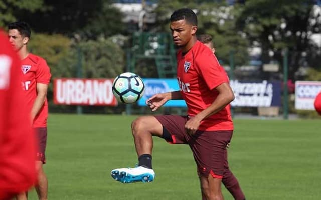 Zagueiro foi relacionado pela primeira vez no domingo