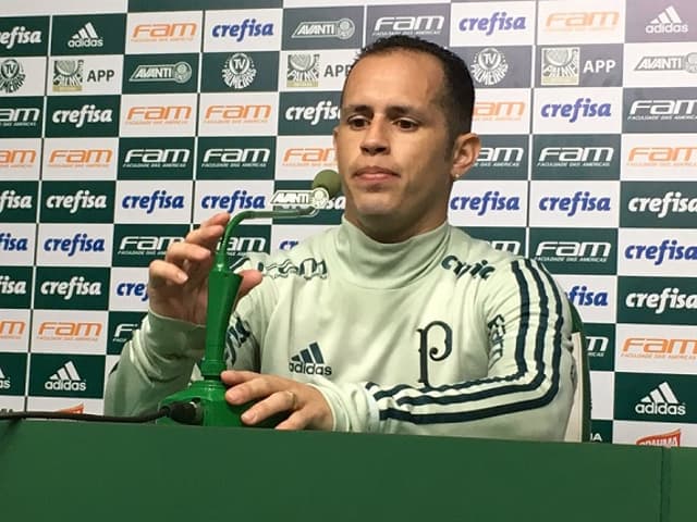 Guerra em entrevista no Palmeiras