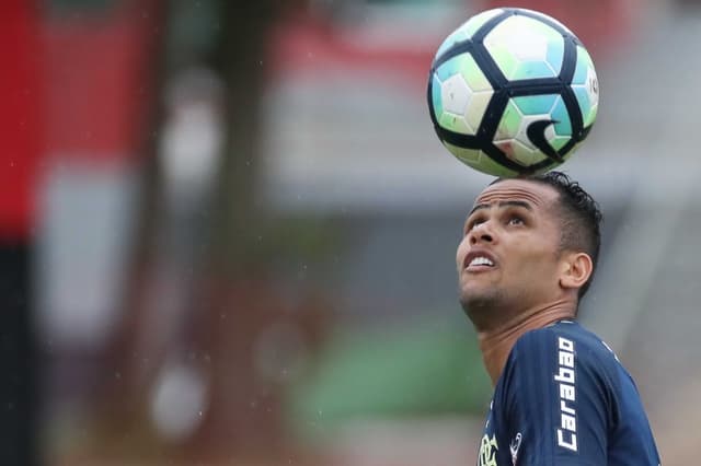 Geuvânio em treino do Flamengo